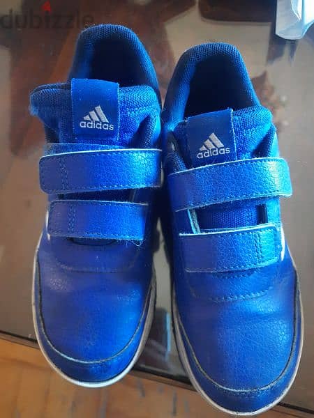 Adidas original size 33.5 US 2 0