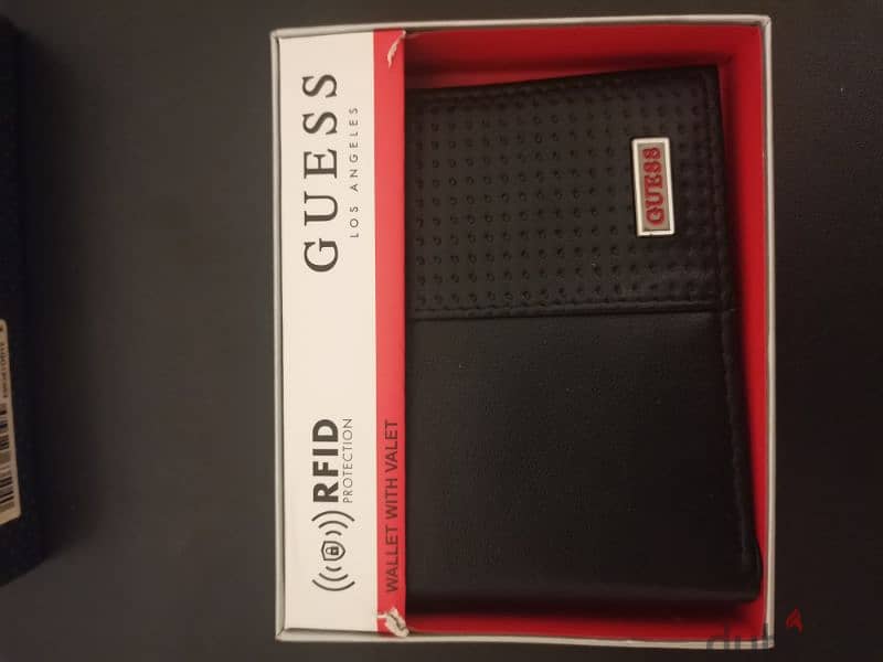 GUESS Los Angeles Leather Wallet RFID Protection 2