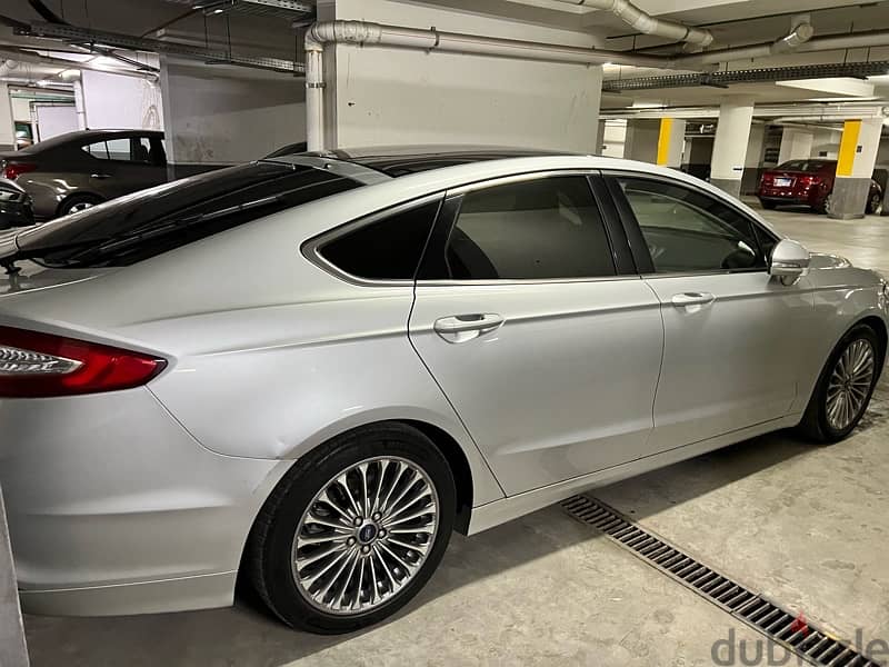 Ford Fusion Liftback 2019 5