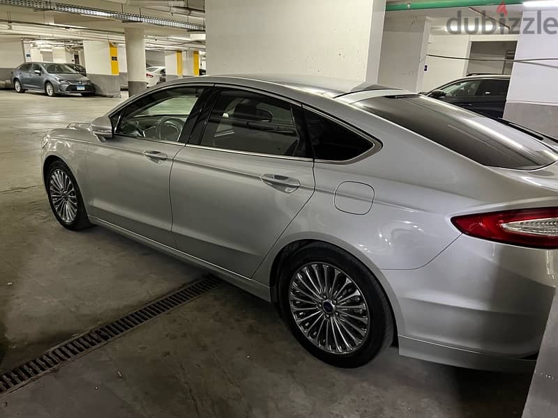 Ford Fusion Liftback 2019 6