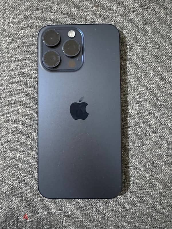 iPhone 15 pro max 5