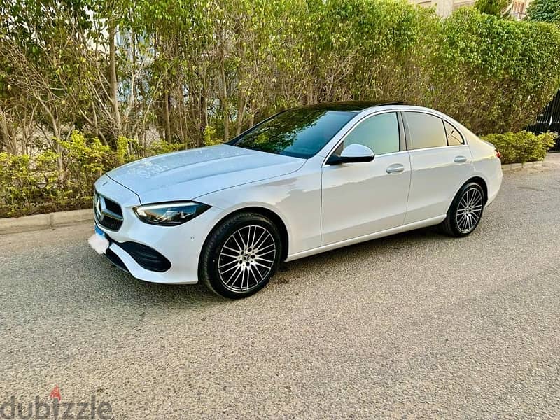 Mercedes-Benz C180 2023 wakeel zero 2