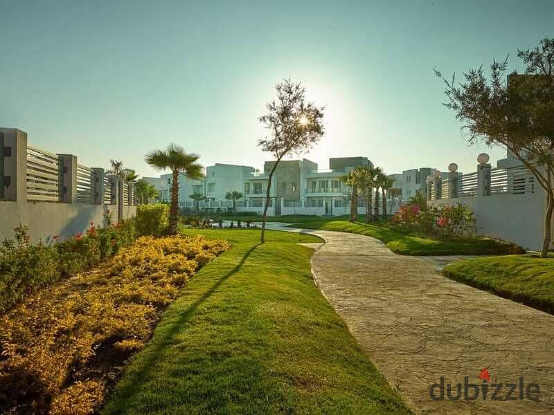 Receive immediately a 730 m2 independent villa with a 526 m2 garden in the heart of Sheikh Zayed, in front of Arkan, in installments 7