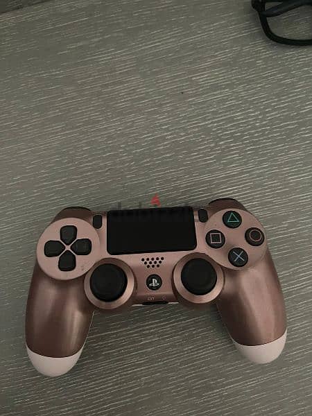 ps4 slim 500g 2 controllers both original good condition 5