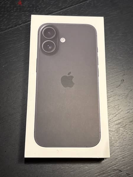 iPhone 16 black 0