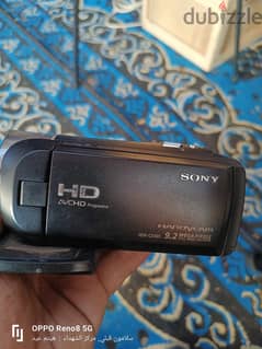 كاميرا sony hdr-cx405 معاها الشنطة و الشاحن و الوصلة الجاية معاها ب 3