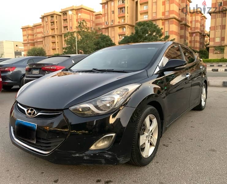 Hyundai Elantra 2013 1