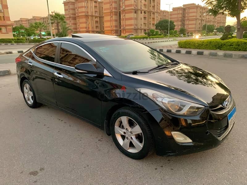 Hyundai Elantra 2013 4