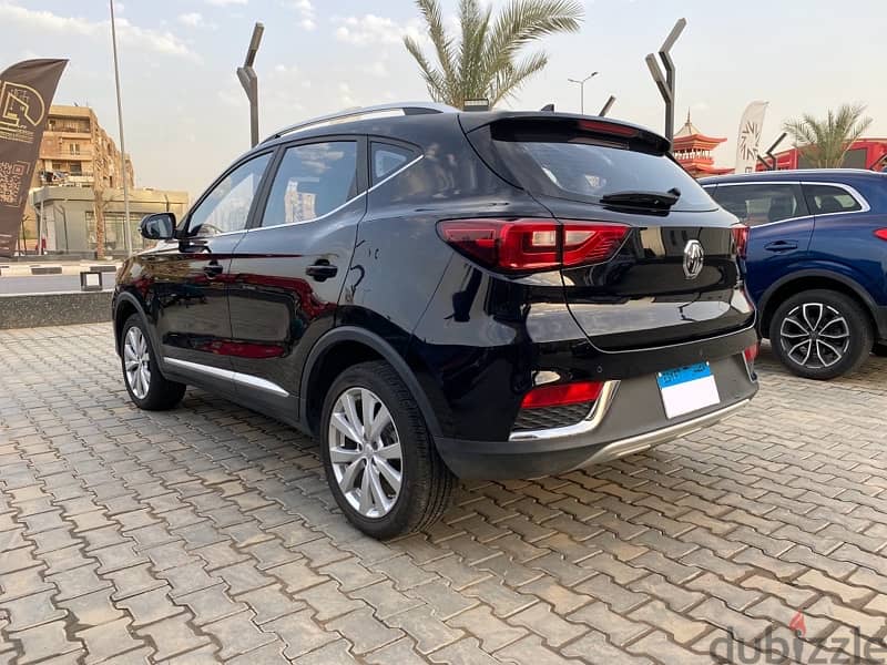 ام جى زد إس 2022 الفئة الثانية صيانات توكيل من الزيرو - MG ZS 2022 2