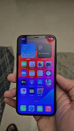 ايفون ١١ برو ٢٥٦ جيجا بحالة ممتازة iphone 11 pro 256gb