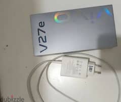 Vivo v27e مساحة 256 و 8 رام كسر زيرو بالكرتونه والشاحن