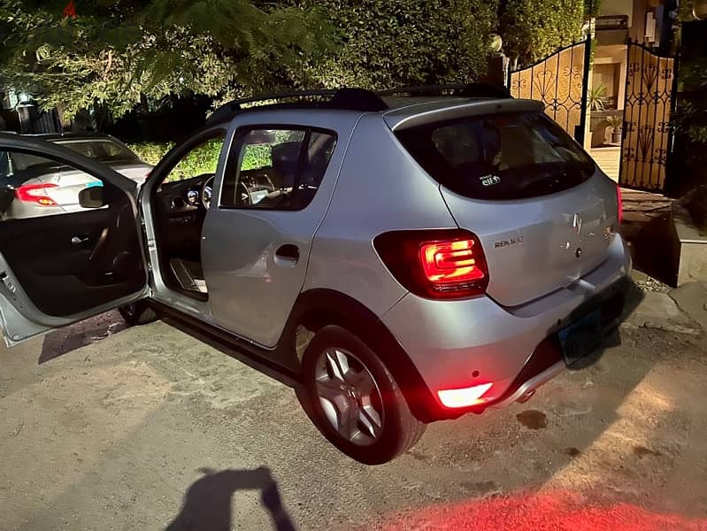 Renault Sandero Stepway 2020 1