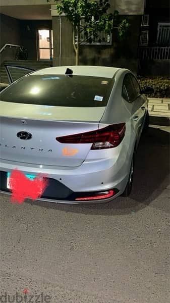 Hyundai Elantra 2025 0