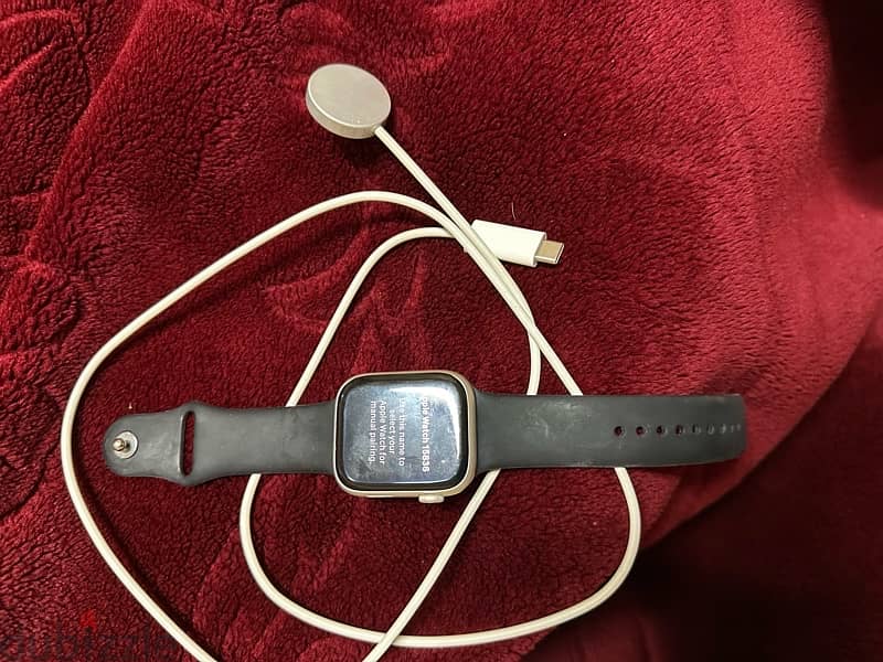 apple watch series 8 GPS 45 mm with her bands 2