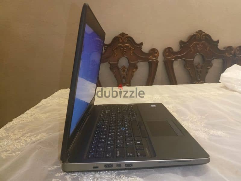 Dell Precision 7520 3