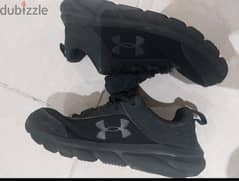 excellent condition under armour size 36.5 black