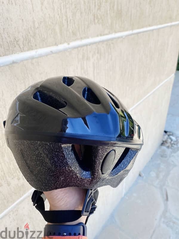 helmet 0