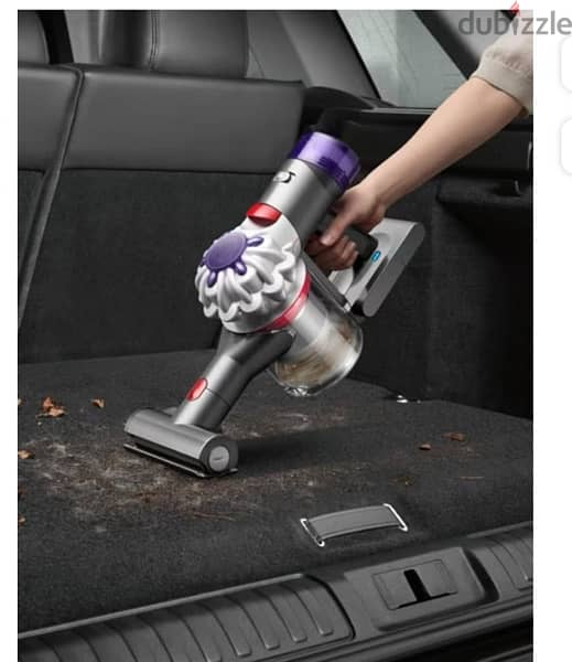 Dyson V8 Cordless Vacuum 2