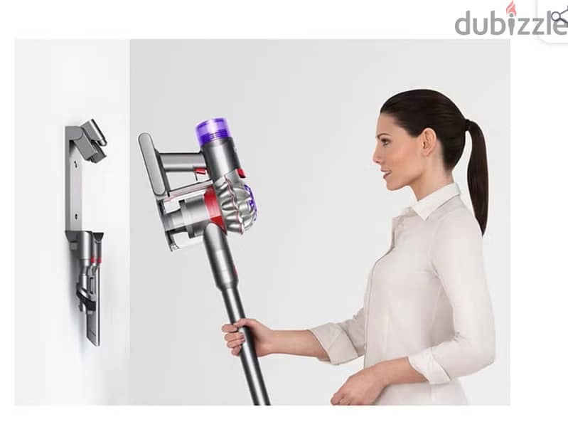 Dyson V8 Cordless Vacuum 3