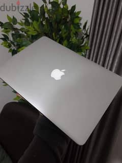 MacBook Air 13.3 inch 2019 بحالة الجديد