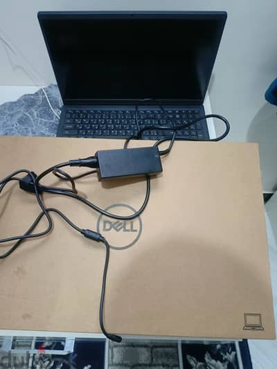 Dell vostro 3520 السعر 15 الف