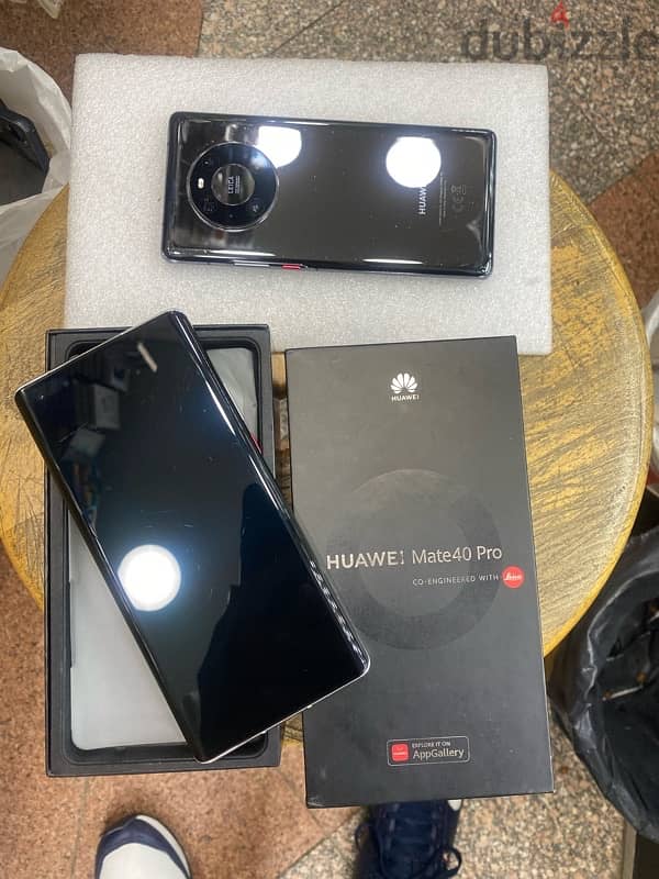 Huawei Mate 40 Pro 5G dual sim 256G Silver Black 1