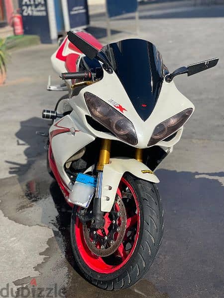 Yamaha R1 2008 1