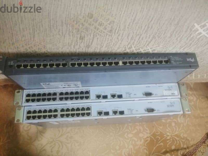 عدد ٣سويتش ip 24 port. . . . . عدد ١ بادش بانل. . 1