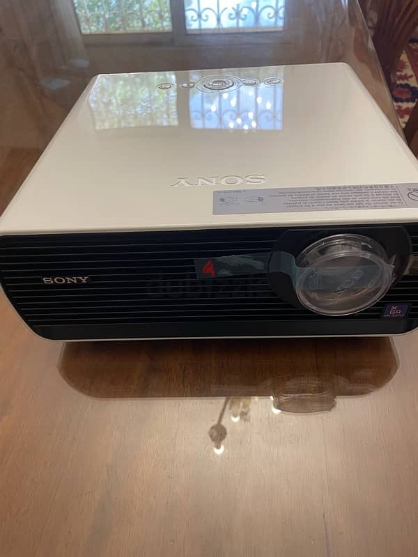 Sony projector VPL EX145 1