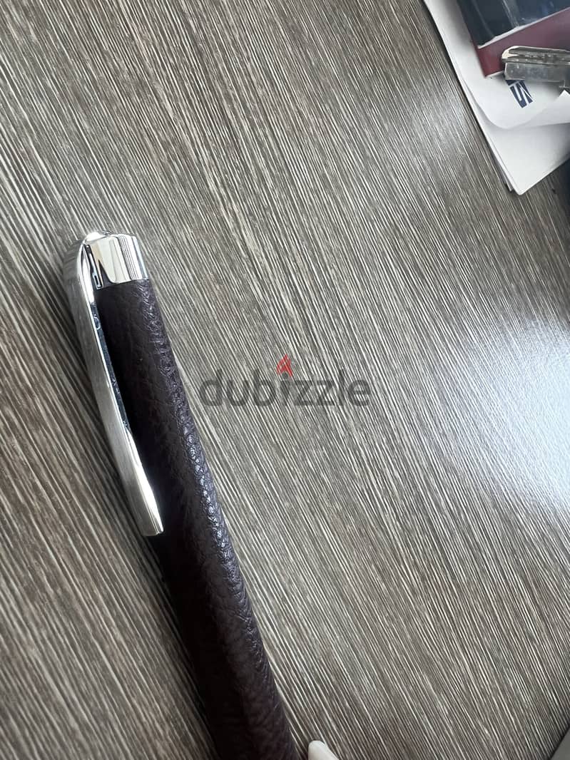 Hugo boss original pen 1