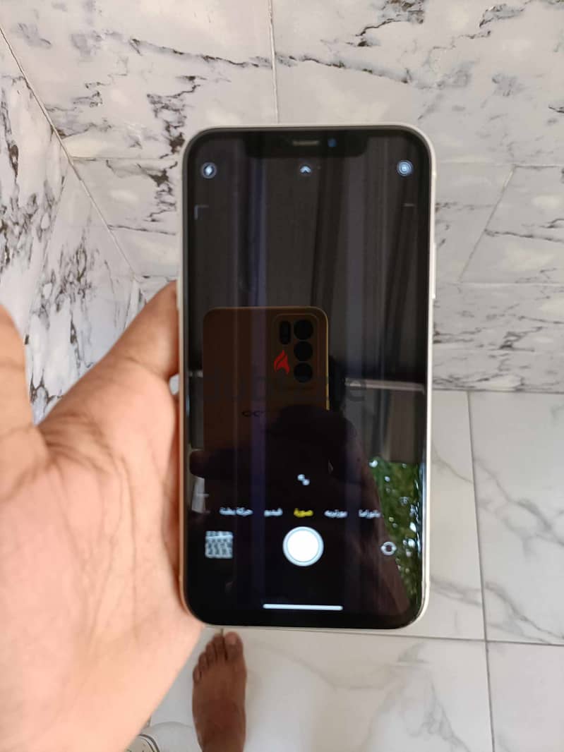 IPhone 11 64 giga بيع او بدل 5