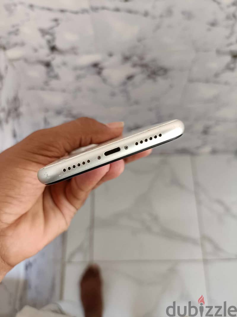 IPhone 11 64 giga بيع او بدل 7