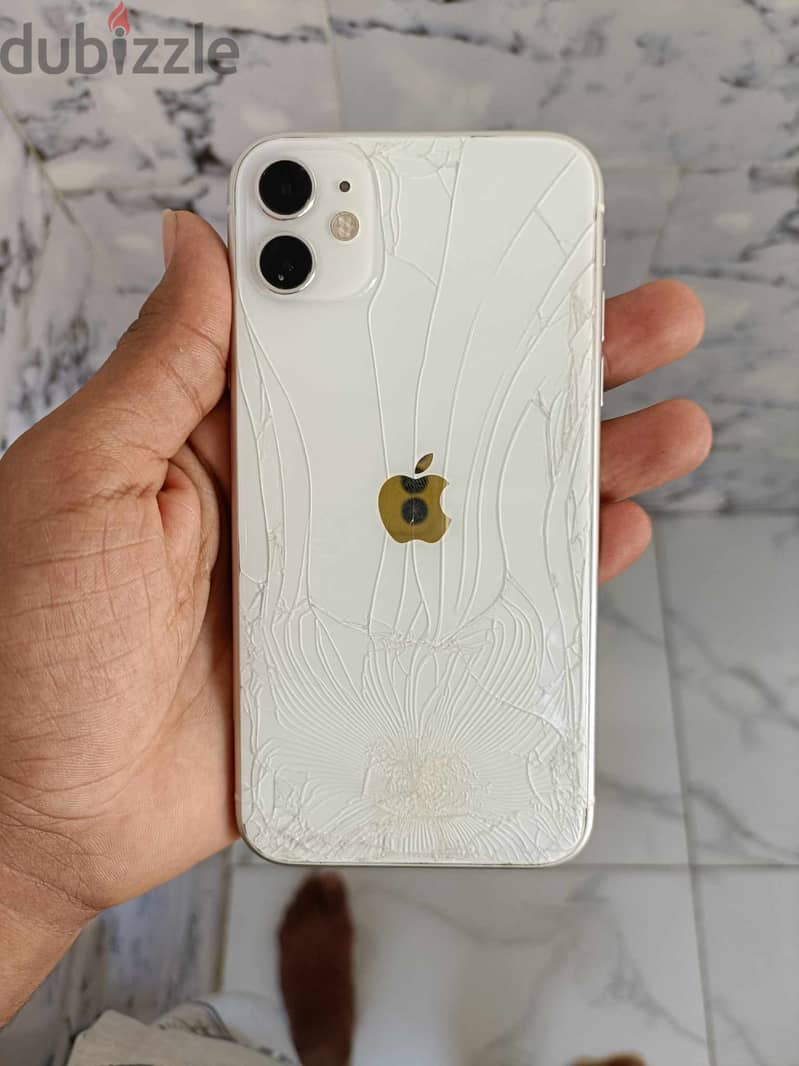 IPhone 11 64 giga بيع او بدل 10