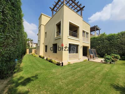 Villa for rent in Mivida Compound - Emaar Finishing - Ultra Super Lux Semi Furnished with Kitchen and Air Conditioners