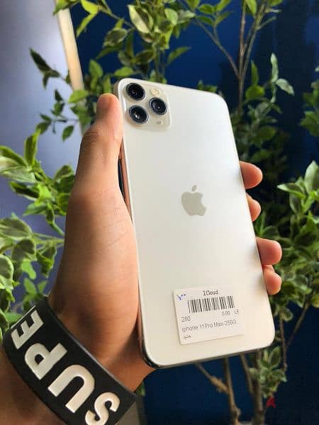 بأقل سعر iPhone 11pro max 256GB,512GB وفاتورة معتمدة 2