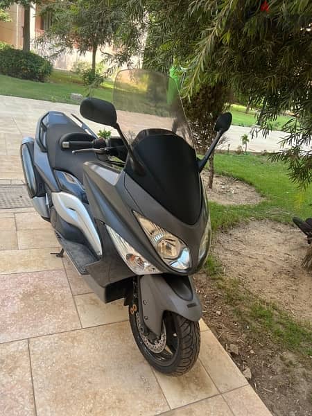 Yamaha t max 1