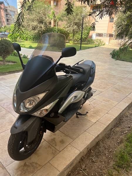 Yamaha t max 2