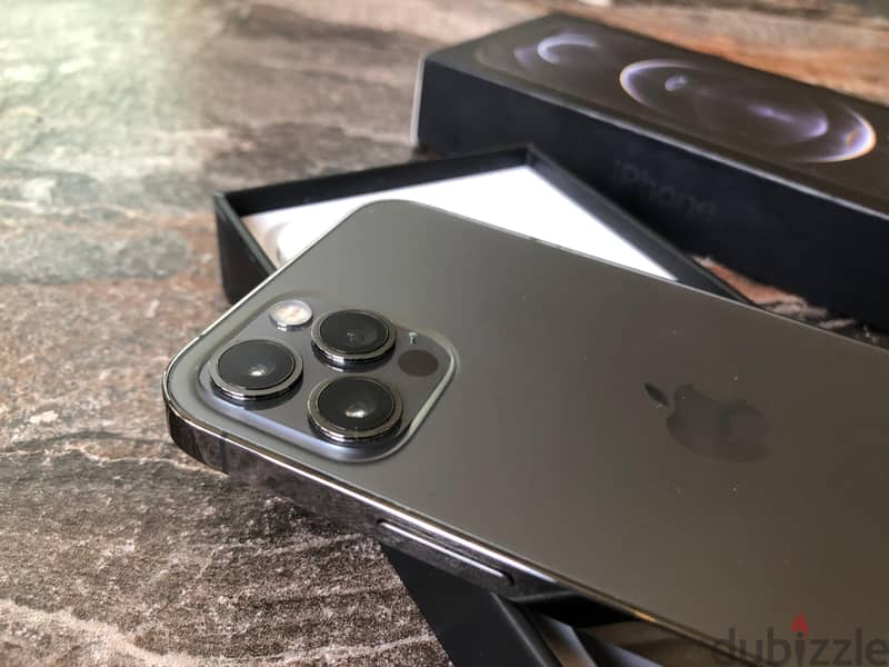 iphone 12 pro خطين		مستعمل ( بطارية 75% ) 2