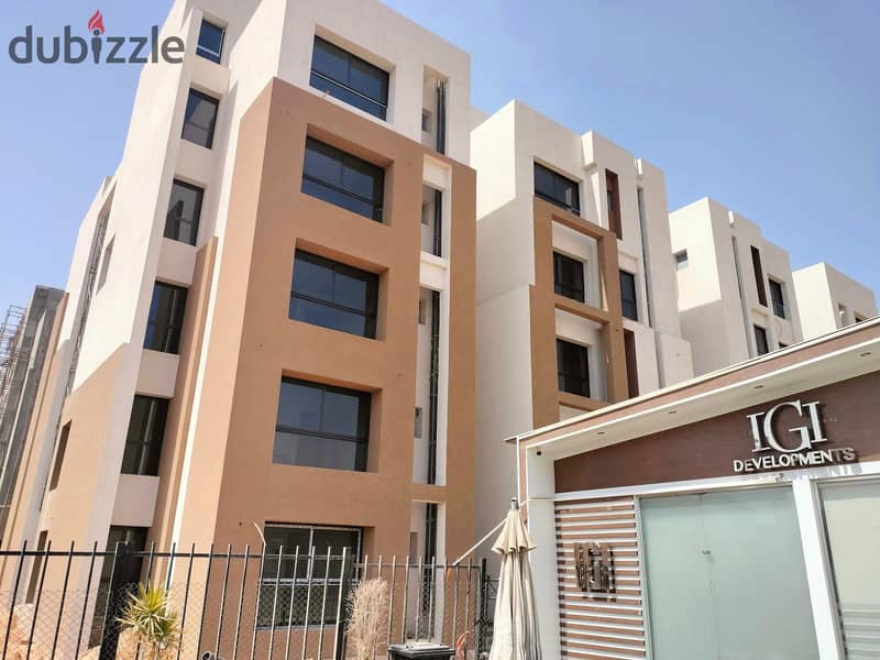 Apartment with a garden for sale with a distinctive view, in installments without interest, with a down payment of 344 thousand, the fastest delivery 8