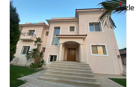 villa 1400m semi furnished for rent in katameya dunes New Cairo.