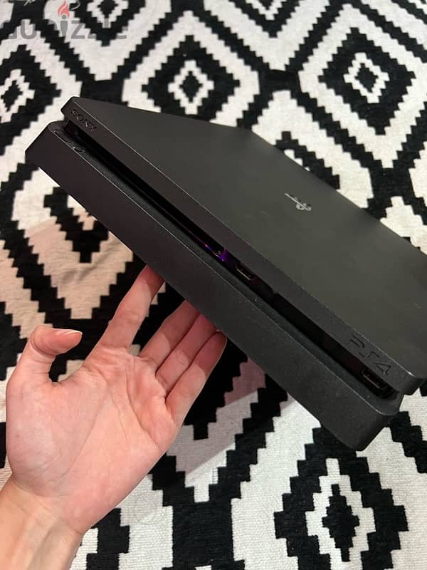 PS4 slim 500 GB 3