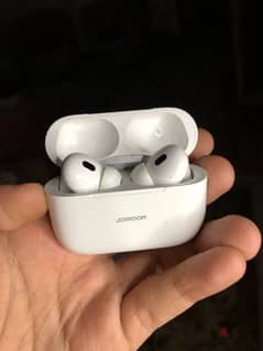 Earbuds