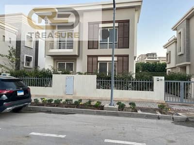 Standalone Villa for rent in CFC-Oriana3 super lux Kitchen with Appliances + Acs