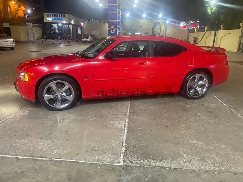 Dodge charger 2010 srt backage hemi 4