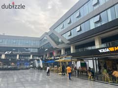 عياده 72م للإيجار  مول The Gate Plaza زايد متشطبه