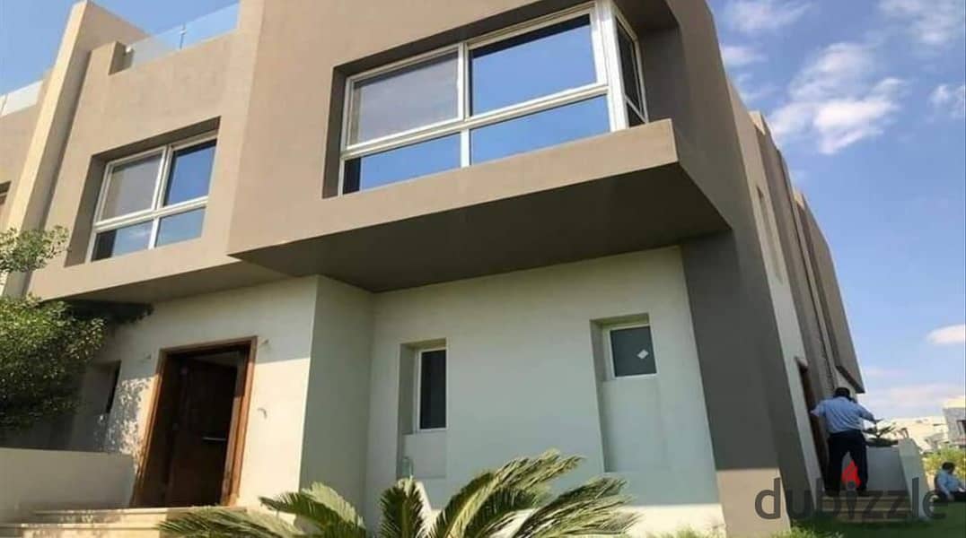 Receive immediately a twin house of 393 sqm in the heart of Sheikh Zayed, near Al Rabwa and Al Ahly Club. 1