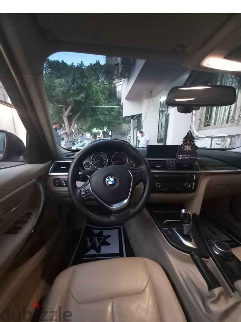 BMW 320 2018 Luxury بي ام دبليو 7