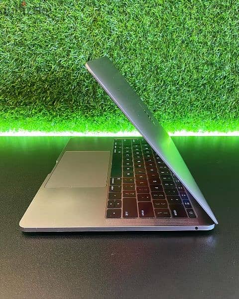 Mac book pro 2017 1