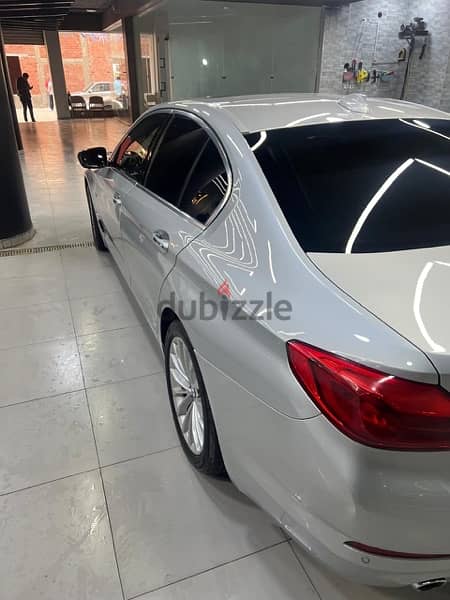 BMW 520i luxury 2018 الماني وكيل 9