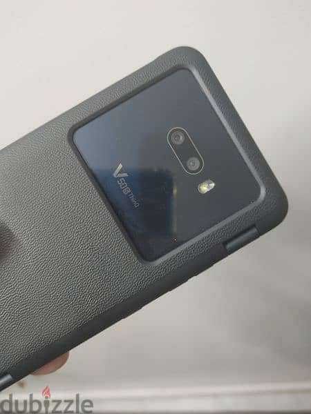 LG v50s 1